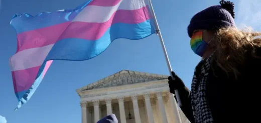 US Supreme Court allows Trump to enforce transgender military ban